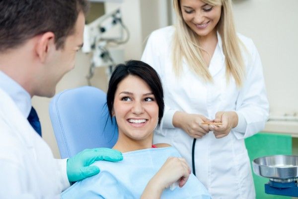 Czy w trakcie leczenia ortodontycznego zęby będą się psuć?